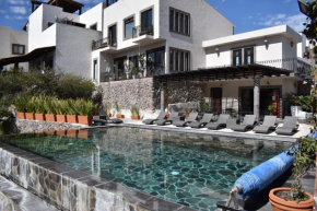 ITZAE Antigua San Miguel de Allende dog friendly